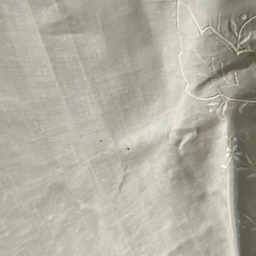 Vtg 80s Hand Made Beige Cotton Lace Embroidery Tablecloth Floral Cottagecore